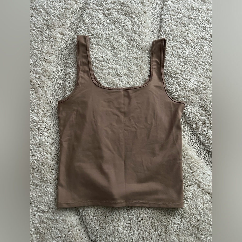 Abercrombie Cotton-Blend Seamless Fabric Squareneck Tank.